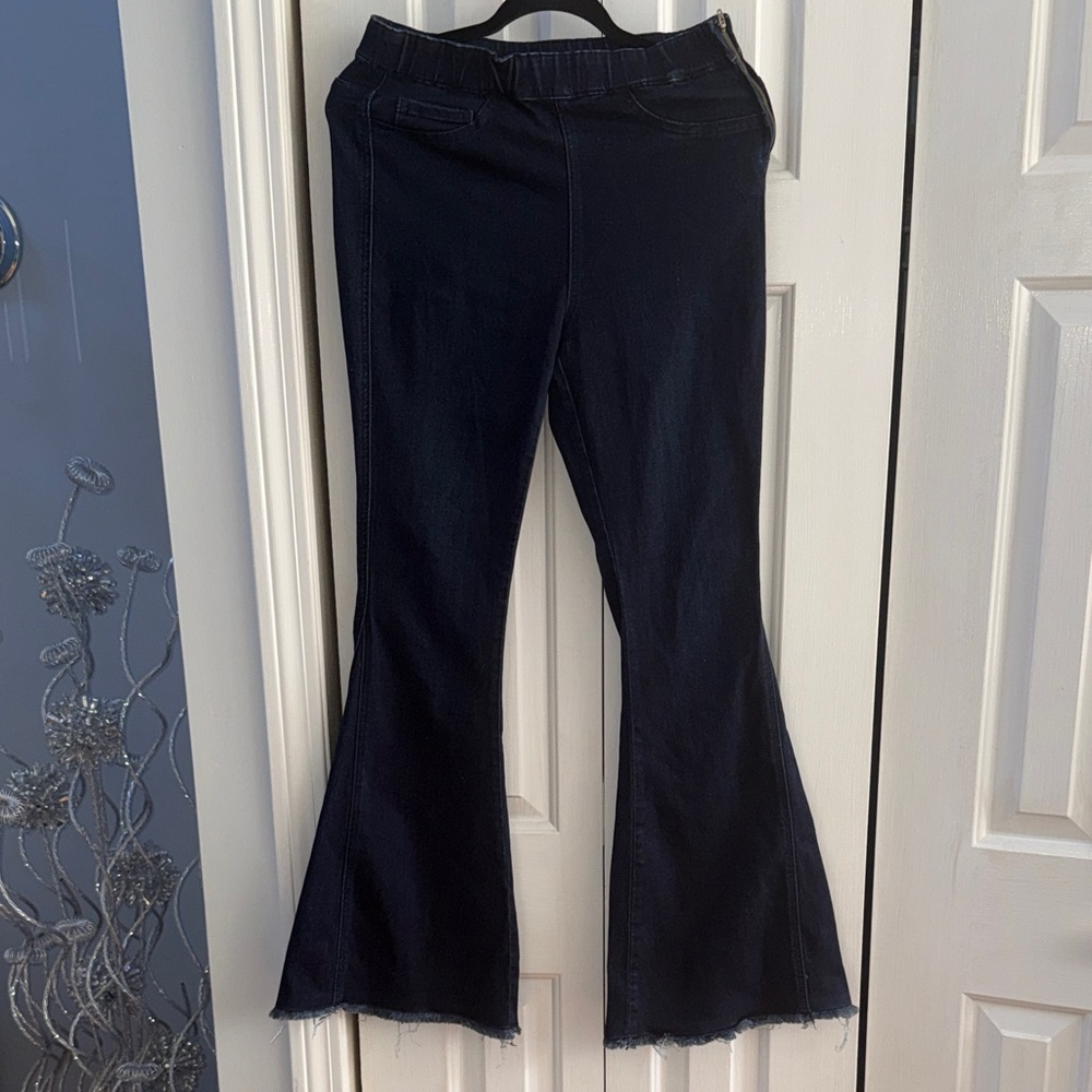 Flying Monkey Dark Blue Flare Jeans 29 waist
